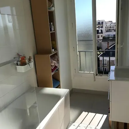 Apartment Haussmanien, Lumineux A Paris