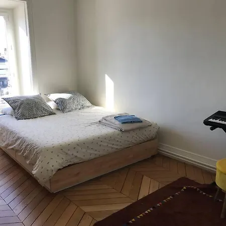 Apartment Haussmanien, Lumineux A Paris Vincennes